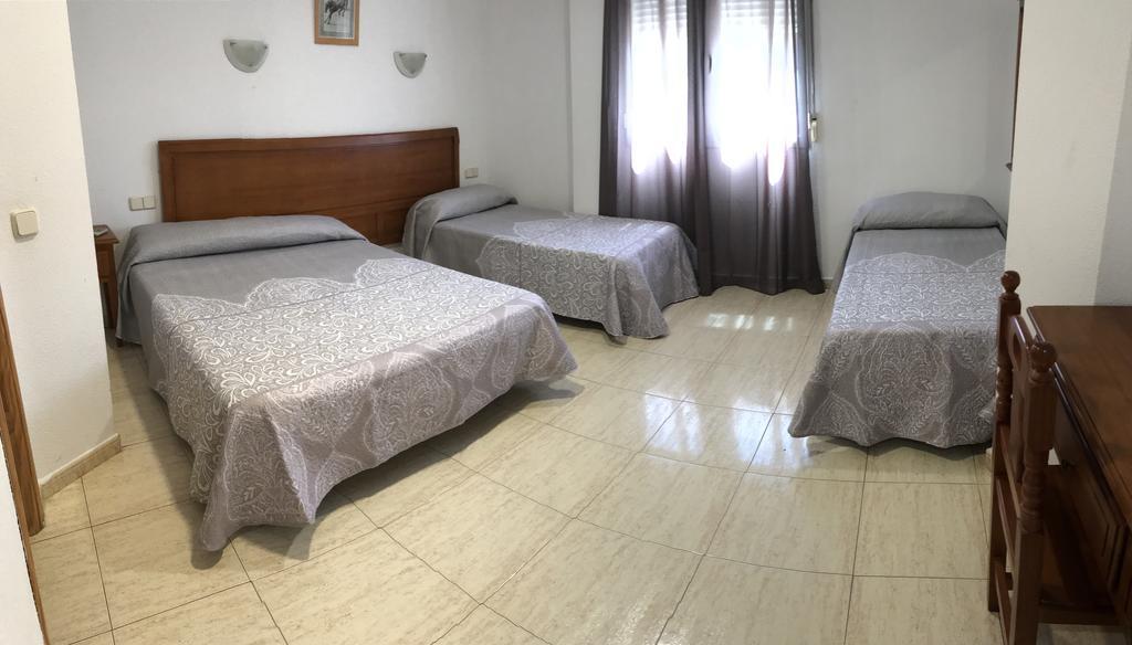 Hostal 82 Olías del Rey Chambre photo
