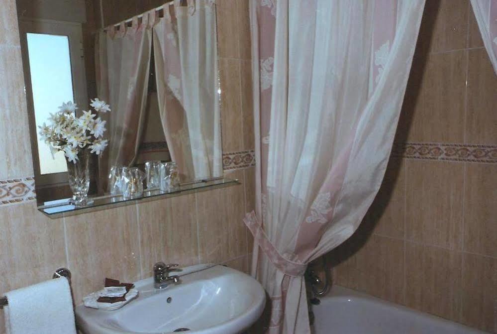 Hostal 82 Olías del Rey Extérieur photo